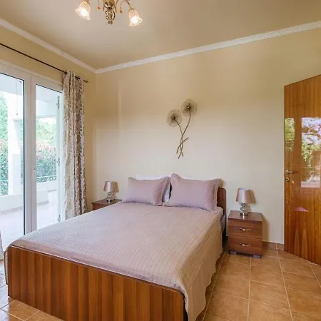 Villa Queen